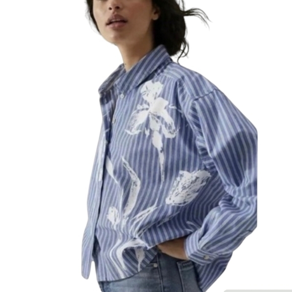 Beachlunchlounge Floral Button Up Top - Picture 1 of 7